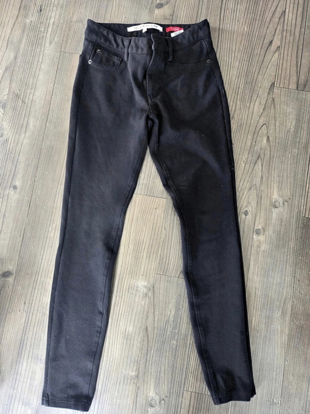 The Giving Movement Celebrity Pink Skinny Pant Black Waist 0/24